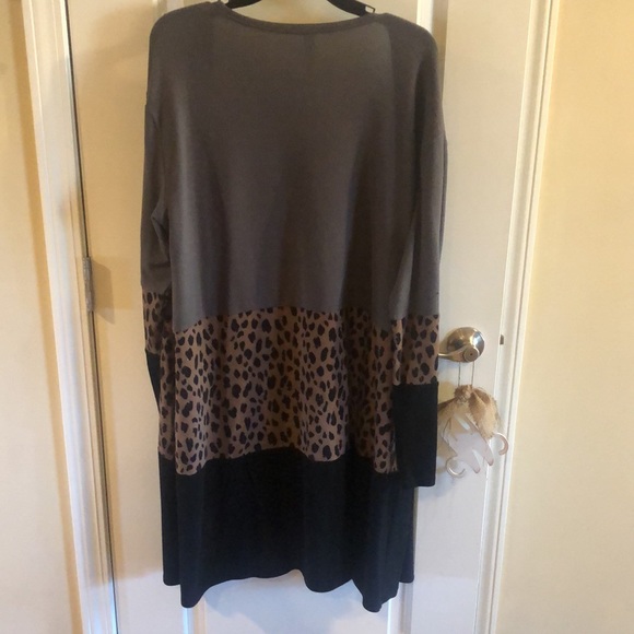 Color block, leopard stripe cardigan - Picture 2 of 3